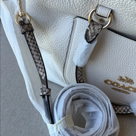 Coach Cream Leather Shoulder Bag - Picture 4 of 8